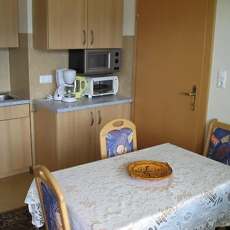 Gaestehaus Libelle Bed and Breakfast Millstatt